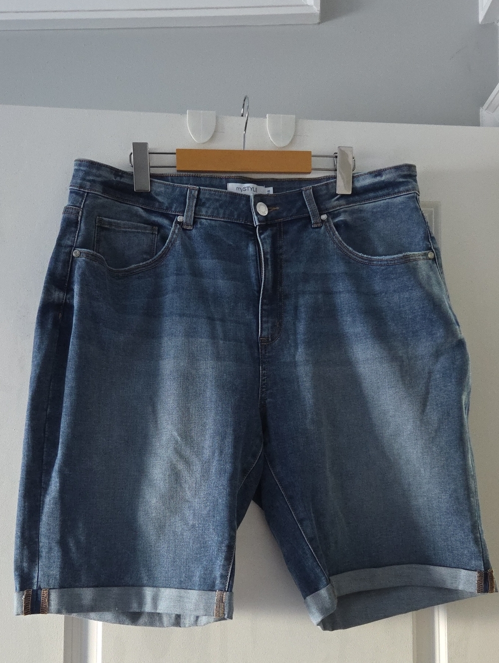 Mystyle Bermuda Jean Shorts Size 18 2/$15
